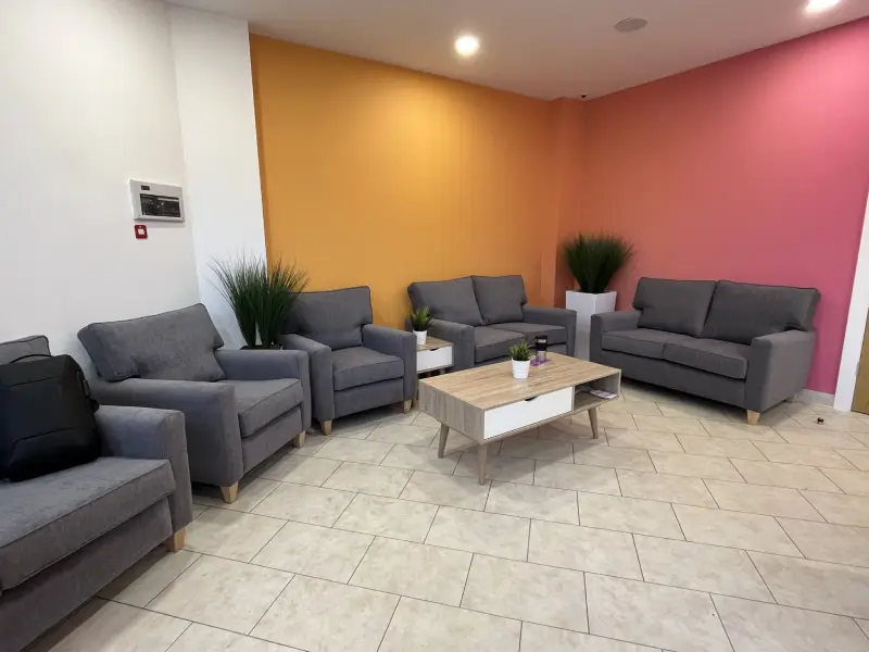1 Altrincham Reception